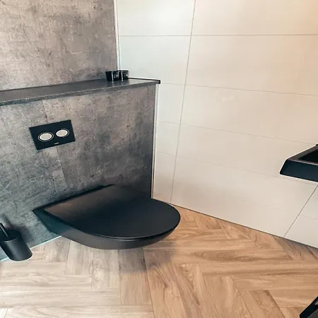 بيت للعطل House With Three Bathrooms, On A Nieuw-Loosdrecht
