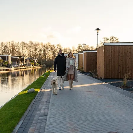 House With Three Bathrooms, On A 別荘 Nieuw-Loosdrecht